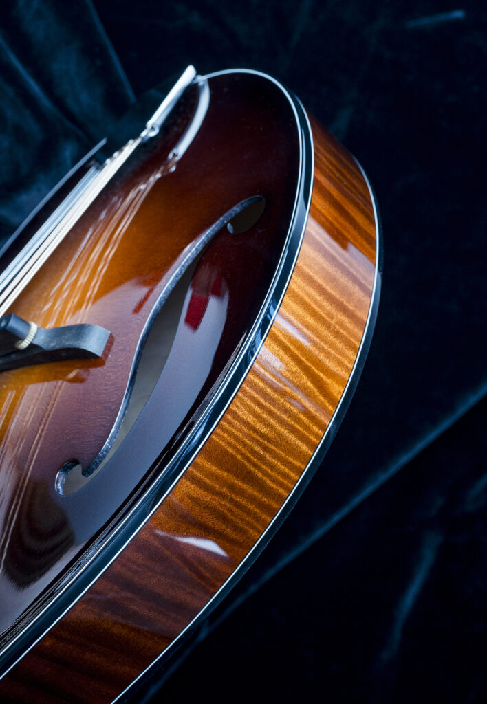 Custom Mandolin A5 015 / handmade mandolin style A with balanced tone and smooth response / Coall Instruments