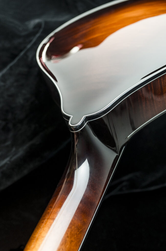 Custom Mandolin A5 015 / handmade mandolin style A with balanced tone and smooth response / Coall Instruments